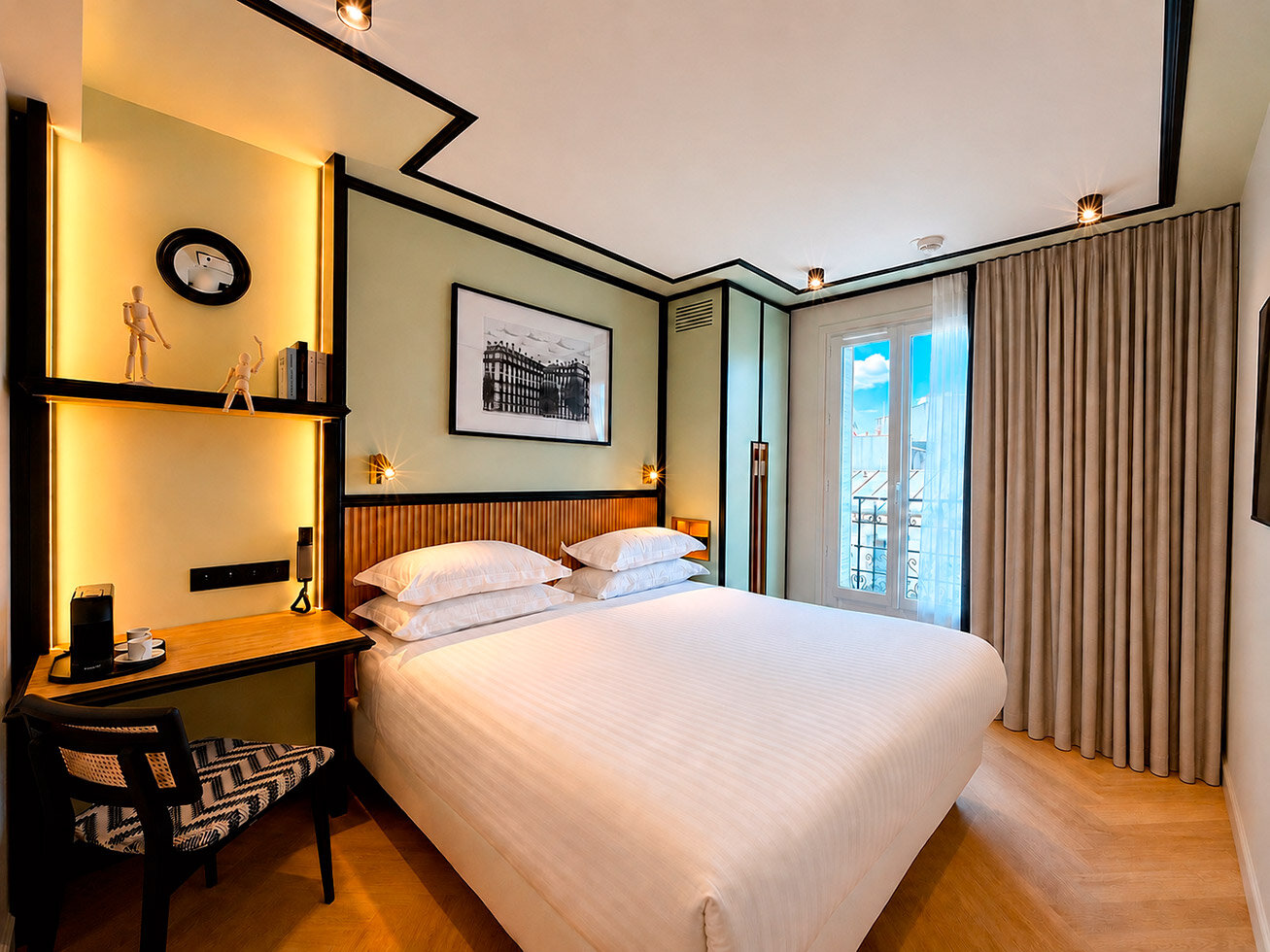 Lit Double Chambre Supérieure Hôtel 3* MAISON LENOIR Paris 11